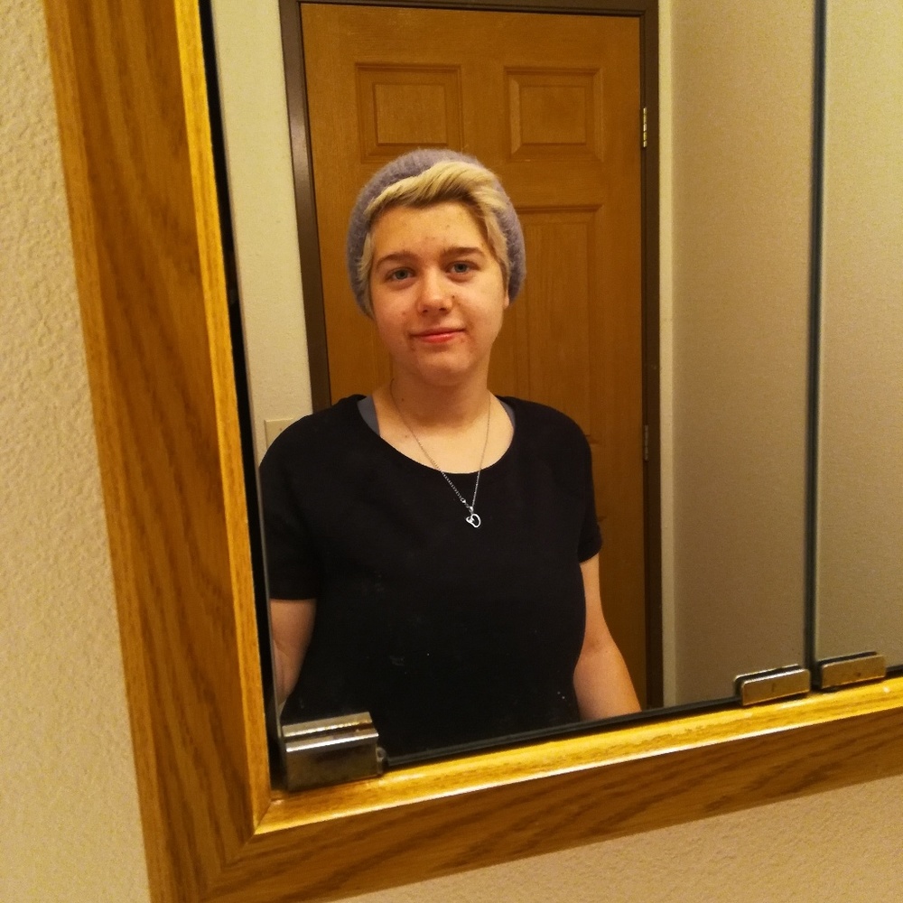 Meet your Posher, Abigail